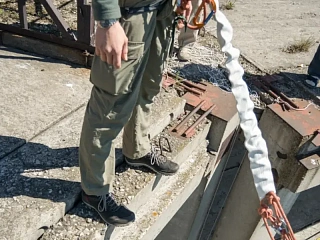 Монтажник каркасно-обшивных конструкций квалификация — 4-й разряд